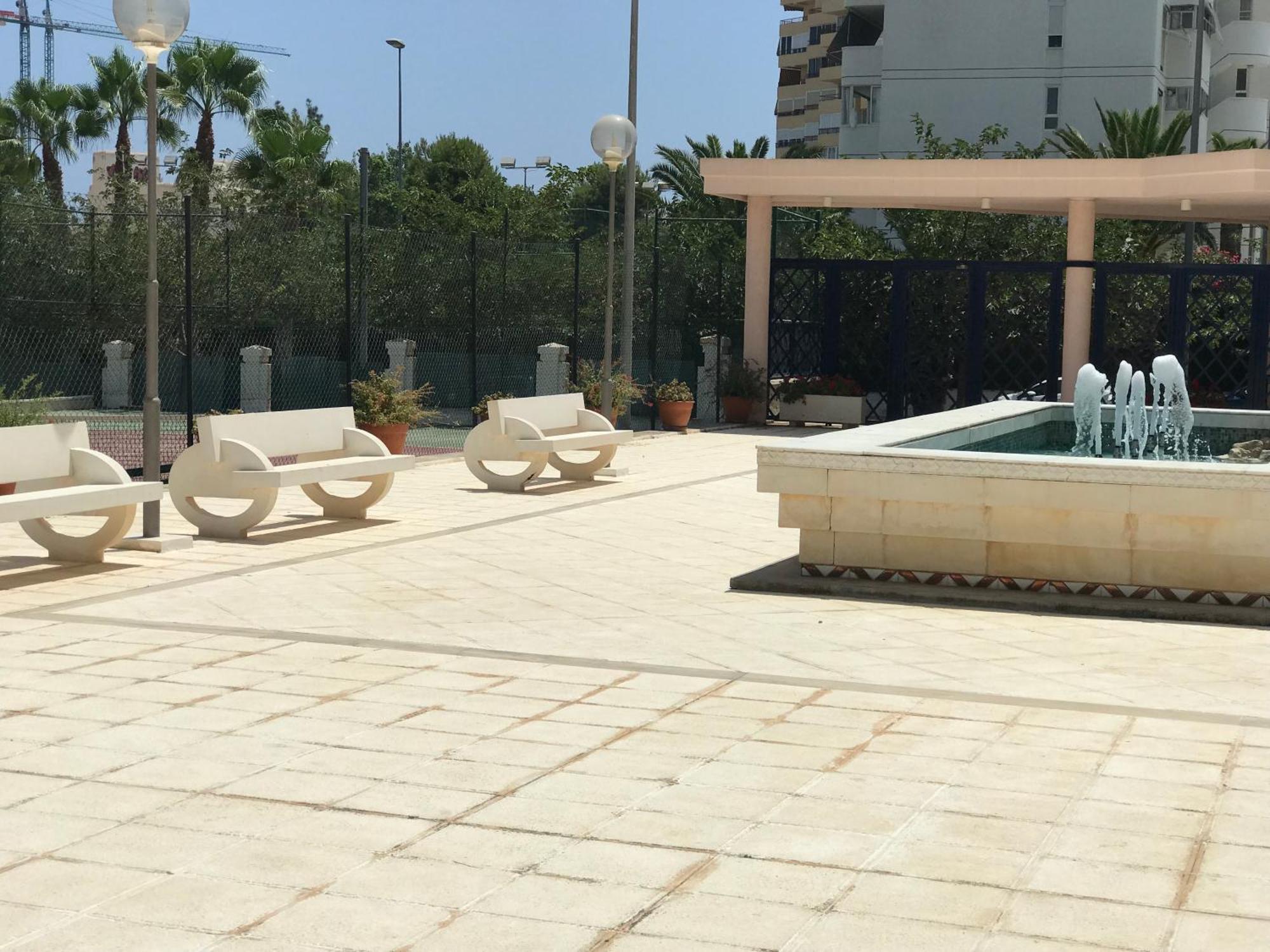 Playa Dos Avenidas Alicante Exterior photo